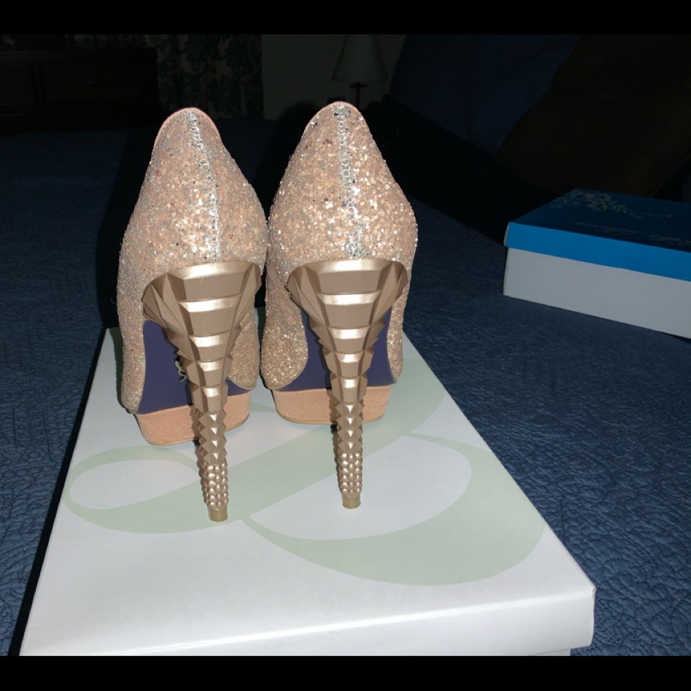 Sexy Gold Metallic High Heels Size 5
